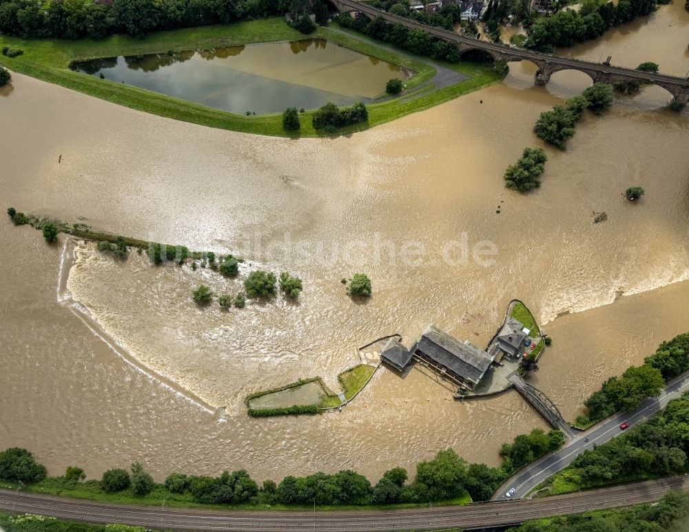 Witten von oben - Hochwasserschäden der Flutkatastrophe am Verlauf der Ruhr in Witten im Bundesland Nordrhein-Westfalen, Deutschland