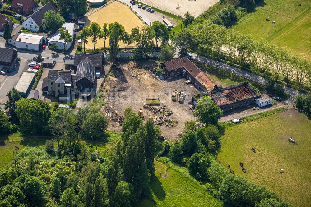 Dortmund aus der Vogelperspektive: Hof Schulte-Somborn - Ruine in Dortmund im Bundesland Nordrhein-Westfalen, Deutschland