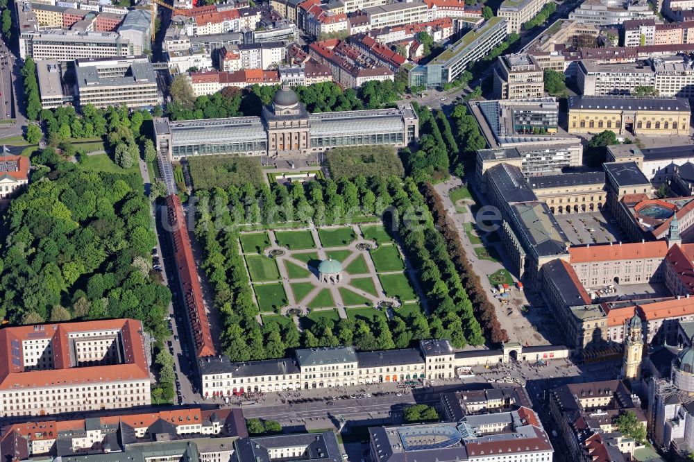 München aus der Vogelperspektive: Hofgarten mit Dianatempel in München im Bundesland Bayern