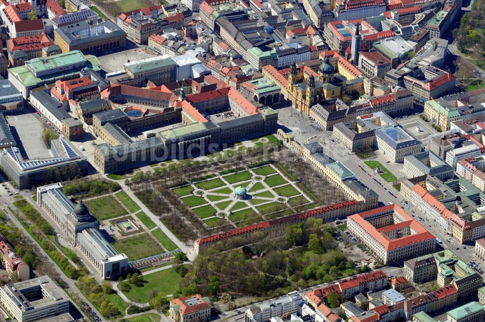 München aus der Vogelperspektive: Hofgarten in München im Bundesland Bayern