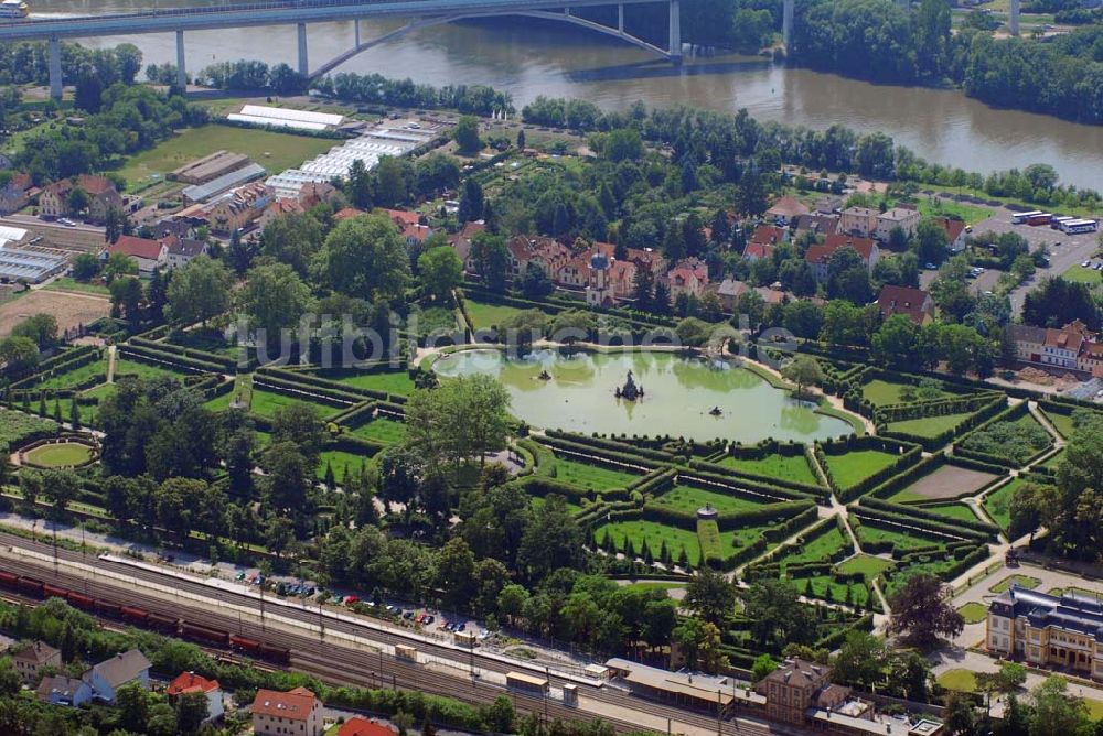 Luftbild Würzburg - Hofgarten Schloss Veitshöchheim