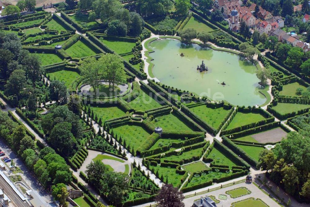 Luftbild Würzburg - Hofgarten Schloss Veitshöchheim