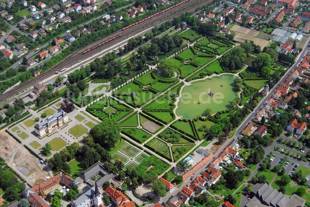 Würzburg aus der Vogelperspektive: Hofgarten Schloss Veitshöchheim