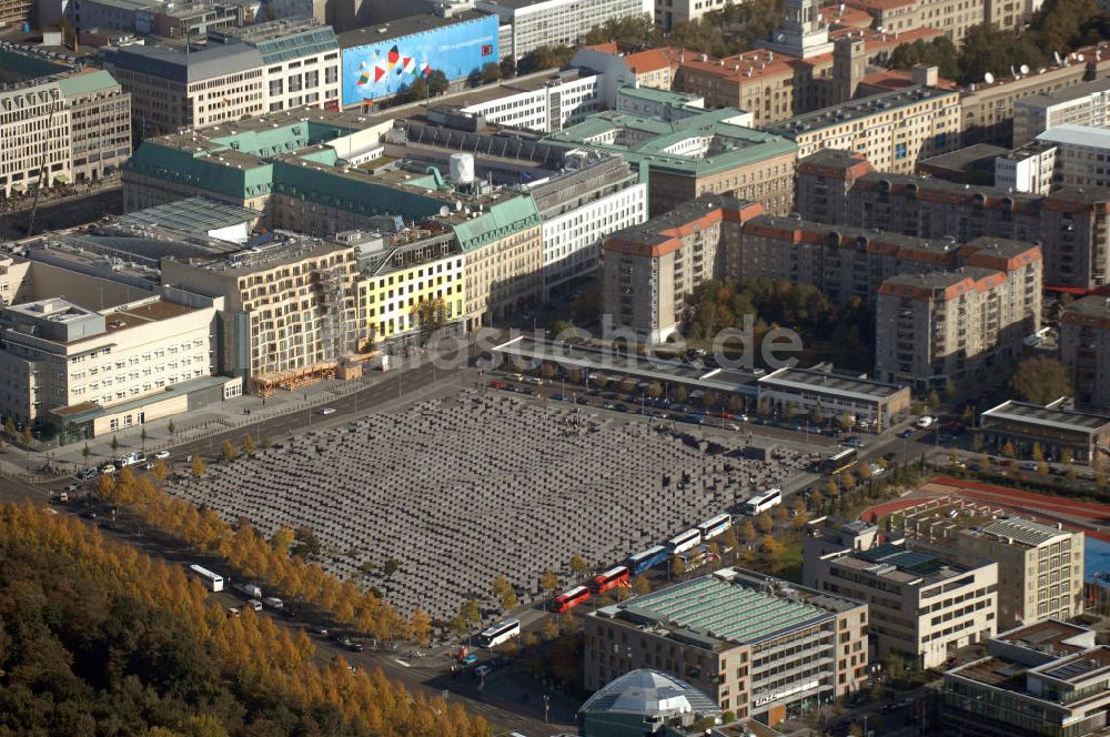 Berlin aus der Vogelperspektive: Holocaust Mahnmal in Berlin Mitte