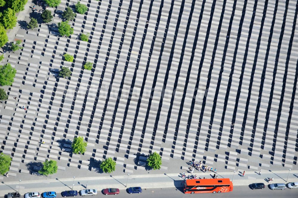 Berlin Mitte von oben - Holocaust Mahnmal in Berlin Mitte