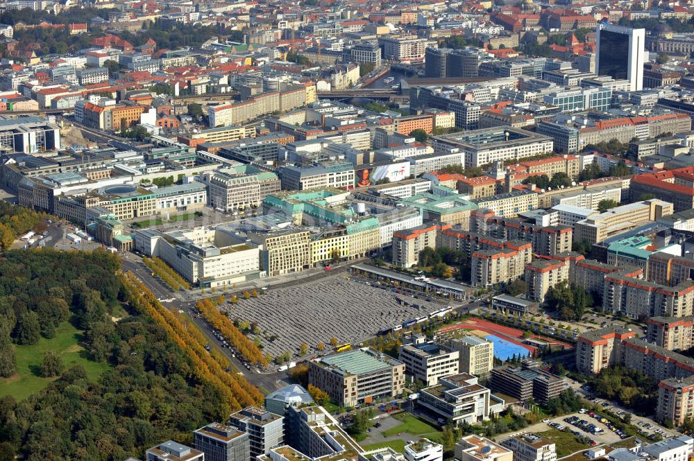 Luftaufnahme Berlin - Holocaust Mahnmal in Berlin Mitte