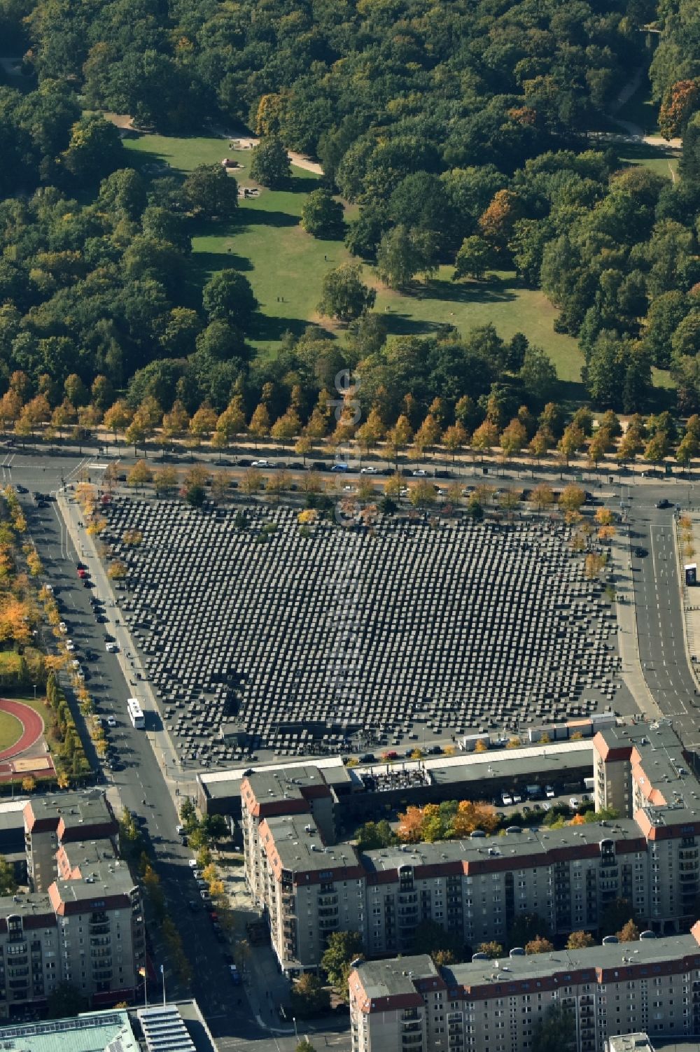 Luftbild Berlin - Holocaust Mahnmal in Berlin Mitte