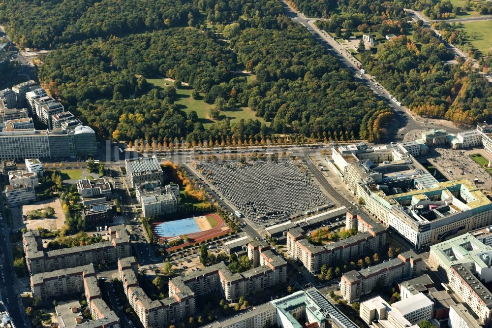 Luftaufnahme Berlin - Holocaust Mahnmal in Berlin Mitte