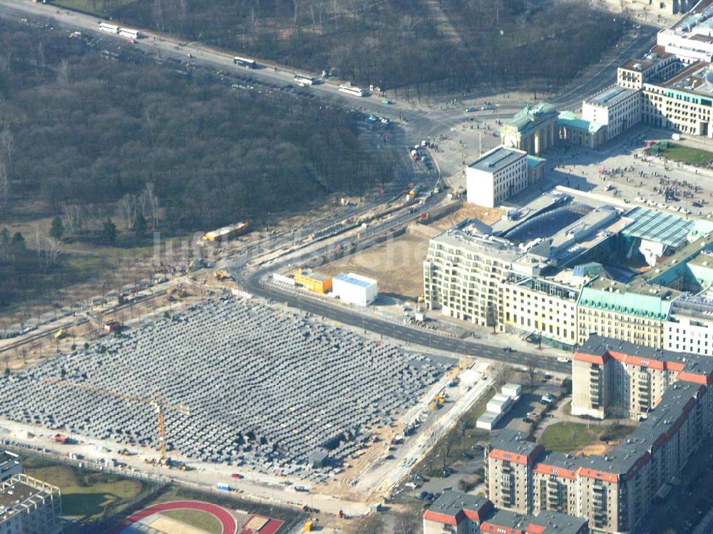 Berlin Mitte von oben - Holocaustdenkmal am Brandenburger Tor