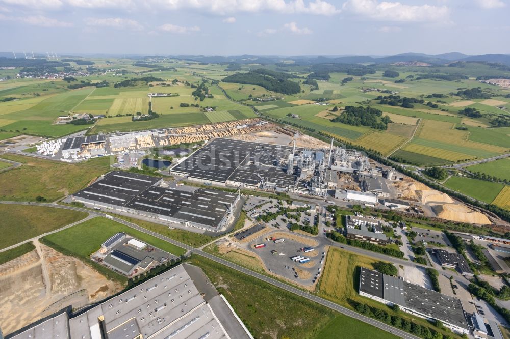 Luftbild Brilon - Holzfabrik der Firma Egger mit Sägewerk bei Brilon im Sauerland in Nordrhein- Westfalen