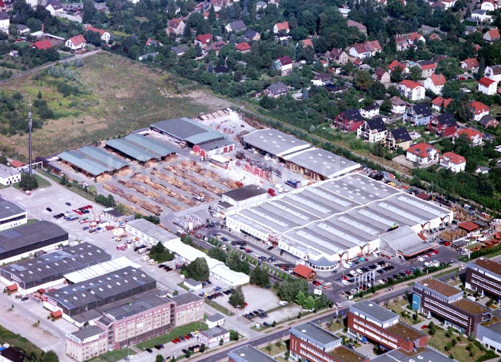 Berlin - Mahlsdorf von oben - 20.08.2002 Holzmarkt der Fa. Holz - Possling GmbH & Co. KG an der Landsberger Straße 9 in 12623 BERLIN