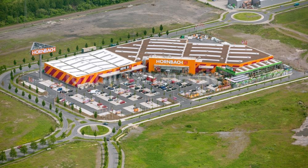 Oberhausen von oben - Hornbach Baumarkt in Oberhausen im Bundesland Nordrhein-Westfalen