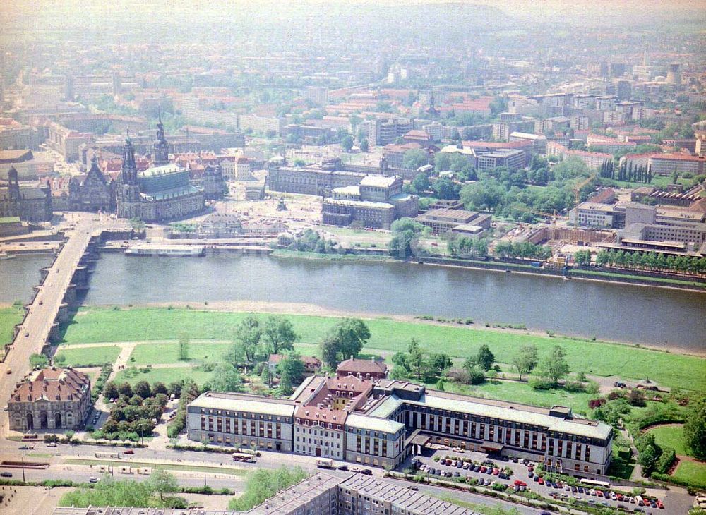 Dresden / Sachs. von oben - Hotel Bellevue Dresden in der Großen Meißner Straße 15 in 01097 DRESDEN.