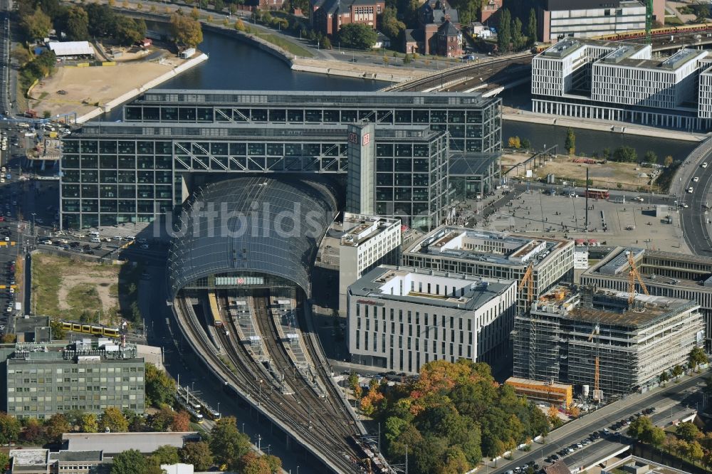 Berlin von oben - Hotel- Büro- und Geschäftshaus- Neubau - Projekte am Berliner Hauptbahnhof in Berlin Moabit