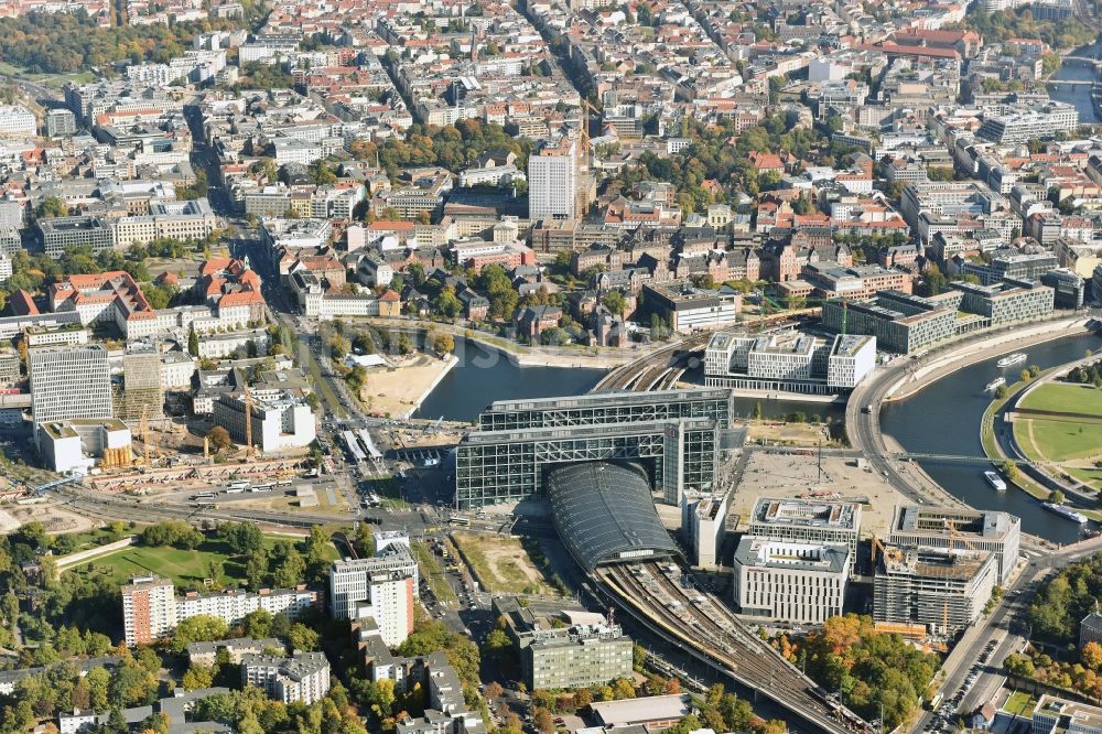 Berlin von oben - Hotel- Büro- und Geschäftshaus- Neubau - Projekte am Berliner Hauptbahnhof in Berlin Moabit