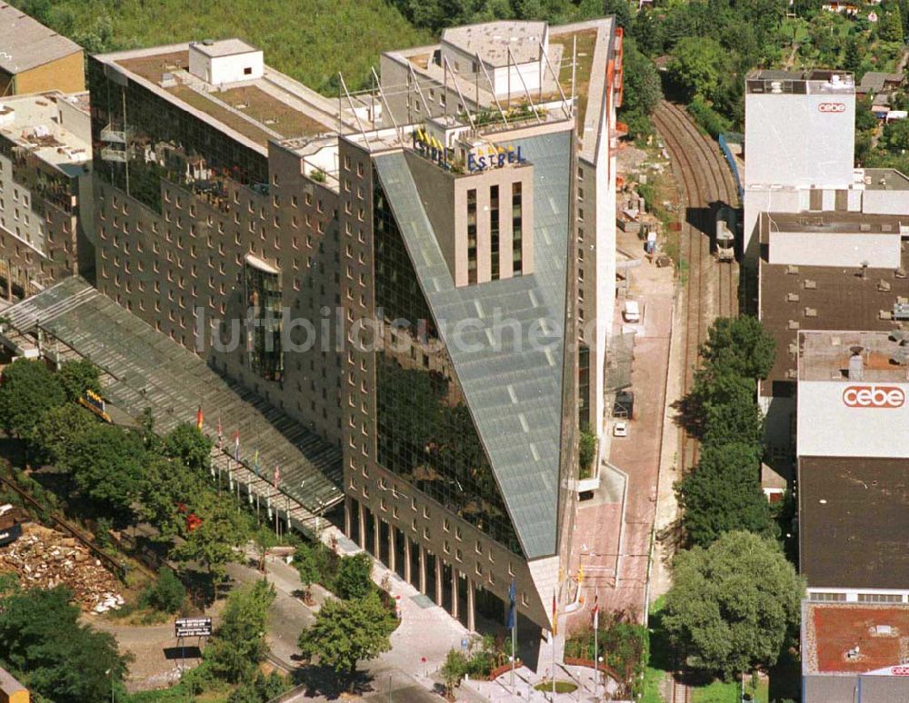 Berlin von oben - Hotel Estrel in der Sonnenallee 32 in Neuköln