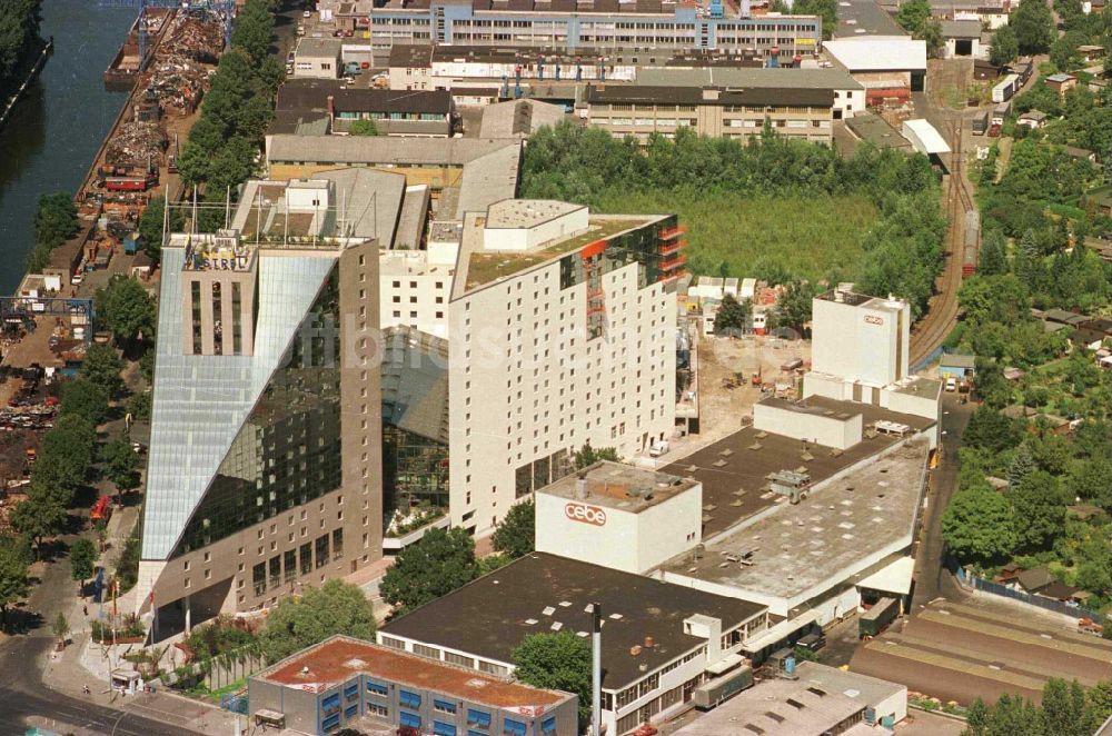 Luftaufnahme Berlin - Hotel Estrel in der Sonnenallee 32 in Neuköln