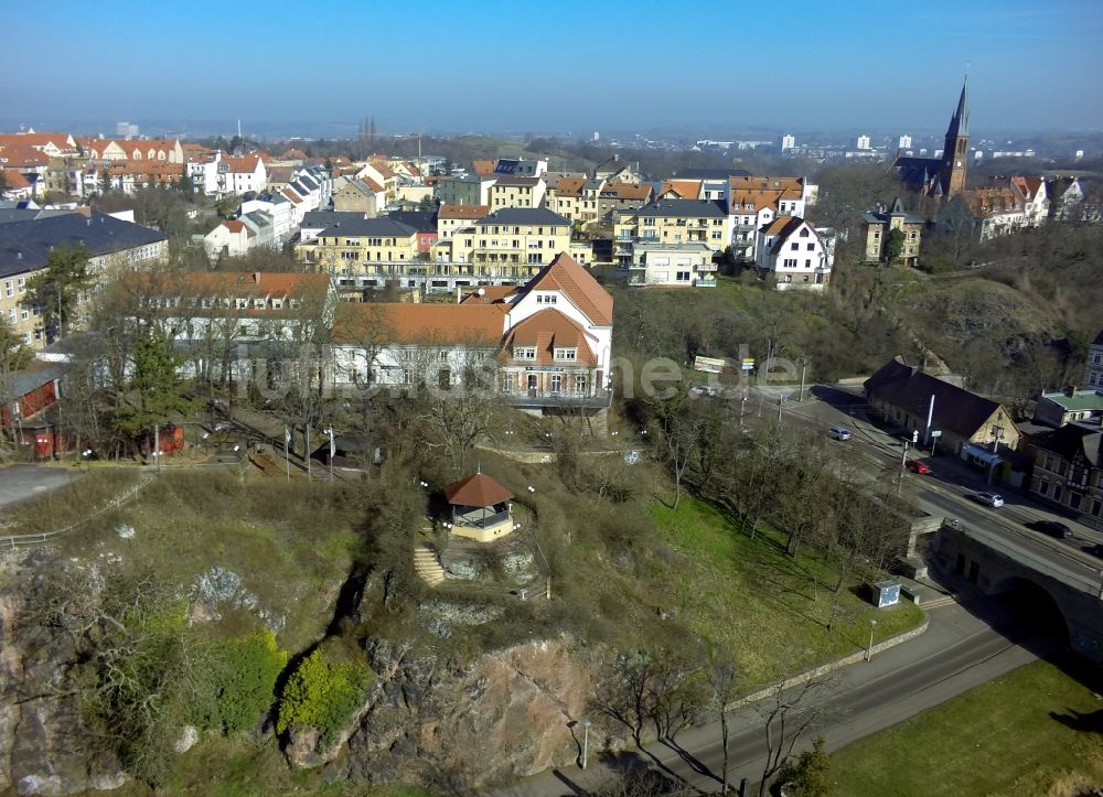 Halle / Saale von oben - Hotel und Gaststätte Bergschänke der Ufer der Saale im Stadtteil Kröllwitz in Halle (Saale) im Bundesland Sachsen-Anhalt