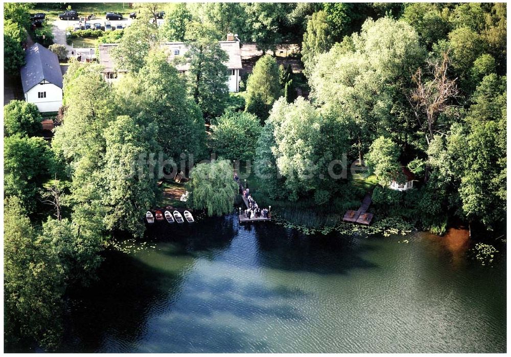 Spitzmühle bei Strausberg aus der Vogelperspektive: Hotel- und Gaststättenkomplex Spitzmühle am Bötzsee bei Strausberg.