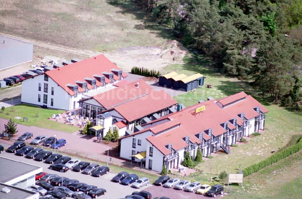 Luftaufnahme Burg/Sachsen-Anhalt - Hotel im Gewerbegebiet Burg-Süd in Sachsen-Anhalt