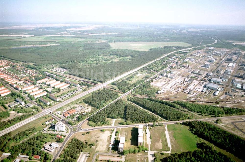 Luftaufnahme Schwarzheide / Brandenburg - Hotel und Gewerbegebiet am südlichen Werksgelände der BASF - Schwarzheide .