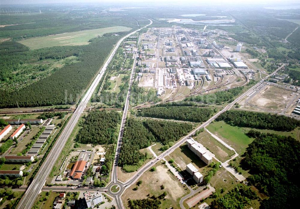 Schwarzheide / Brandenburg aus der Vogelperspektive: Hotel und Gewerbegebiet am südlichen Werksgelände der BASF - Schwarzheide .