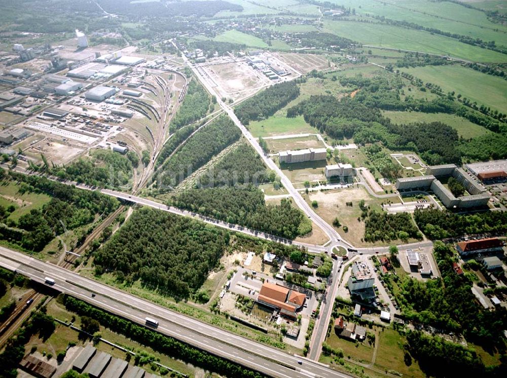 Luftaufnahme Schwarzheide / Brandenburg - Hotel und Gewerbegebiet am südlichen Werksgelände der BASF - Schwarzheide .