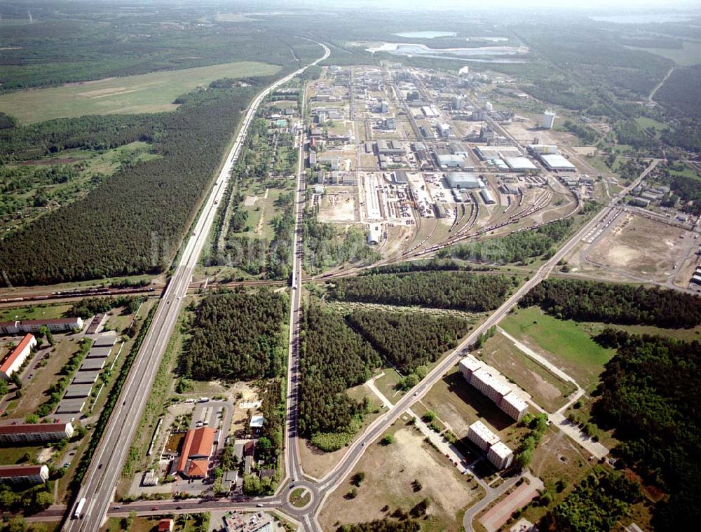 Schwarzheide / Brandenburg aus der Vogelperspektive: Hotel und Gewerbegebiet am südlichen Werksgelände der BASF - Schwarzheide .