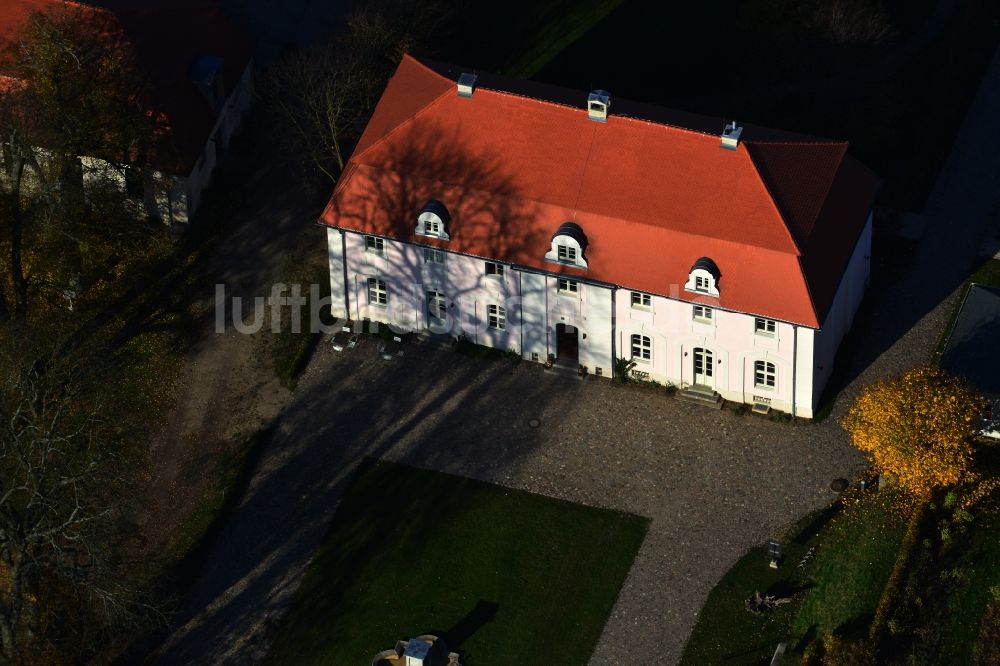 Flieth-Stegelitz aus der Vogelperspektive: Hotel und Restaurant in Flieth-Stegelitz im Bundesland Brandenburg