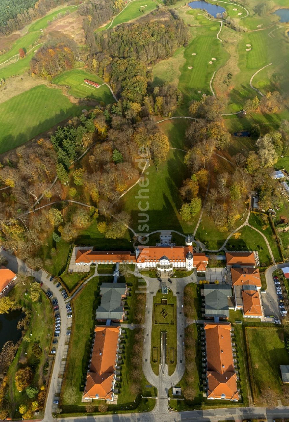 Göhren-Lebbin aus der Vogelperspektive: Hotel Schloss Fleesensee in Göhren-Lebbin im Bundesland Mecklenburg-Vorpommern