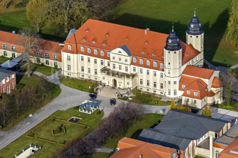 Luftaufnahme Göhren-Lebbin - Hotel Schloss Fleesensee in Göhren-Lebbin im Bundesland Mecklenburg-Vorpommern