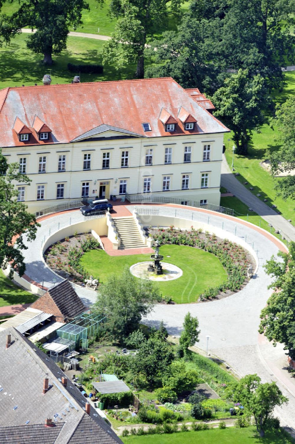 Teschow von oben - Hotel Schloss Teschow in Teschow, Mecklenburg-Vorpommern