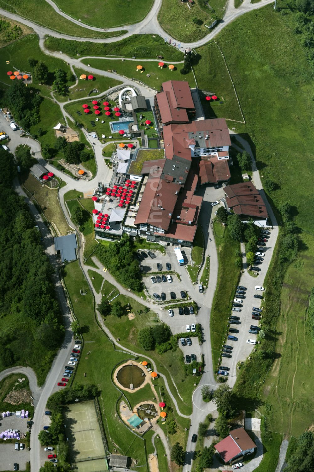 Luftbild Ofterschwang - Hotelanlage Allgäuer Berghof in Ofterschwang im Bundesland Bayern, Deutschland