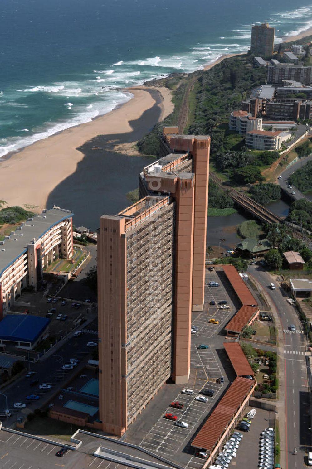 Luftbild Amanzimtoti - Hotelanlage an der Beach Road in Amanzimtoti