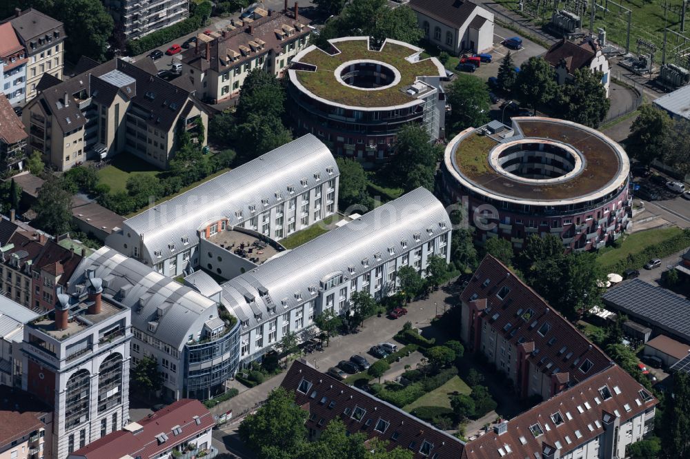 Freiburg im Breisgau von oben - Hotelanlage Gebäudekomplex des StayInn Freiburg in Freiburg im Breisgau im Bundesland Baden-Württemberg, Deutschland