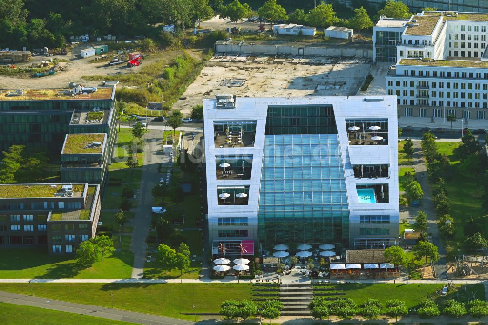 Bonn von oben - Hotelanlage Kameha Grand Bonn in Bonn im Bundesland Nordrhein-Westfalen, Deutschland