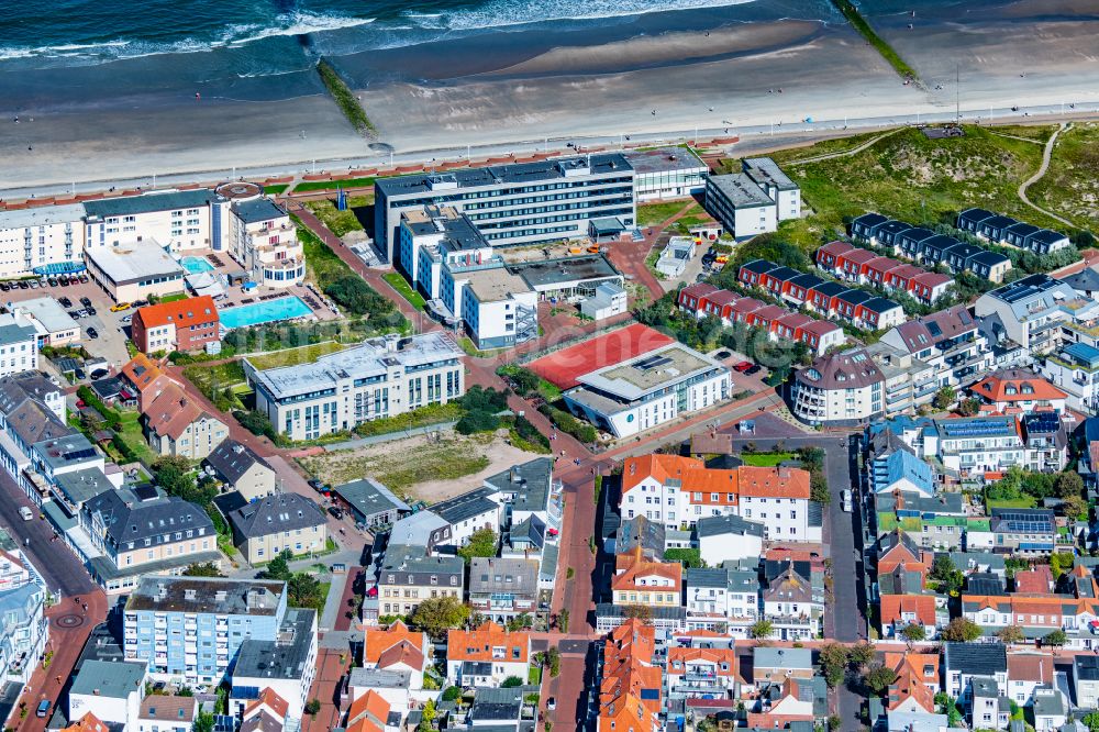 Norderney aus der Vogelperspektive: Hotelanlage Strandhotel Georgshöhe in Norderney im Bundesland Niedersachsen, Deutschland