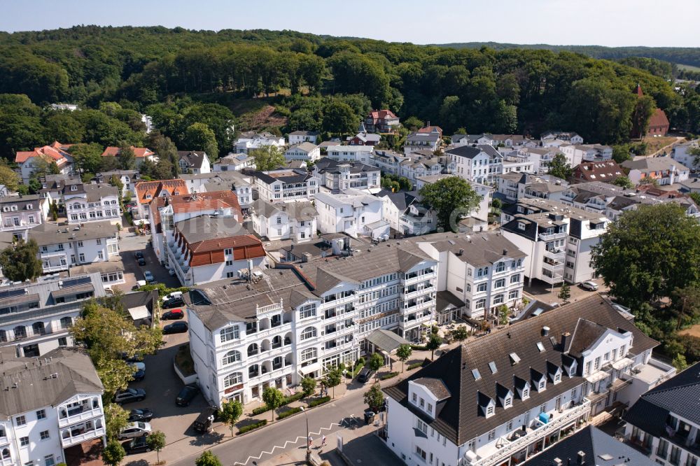 Binz aus der Vogelperspektive: Hotelanlage Vier Jahreszeiten in Binz im Bundesland Mecklenburg-Vorpommern, Deutschland