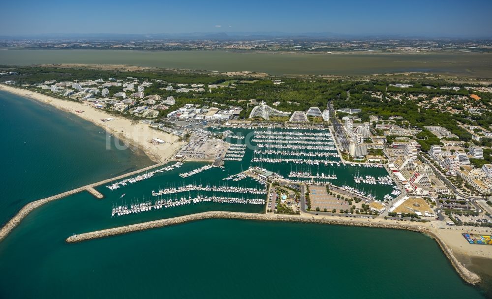 La Grande-Motte von oben - Hotellandschaft in La Grande-Motte in Frankreich