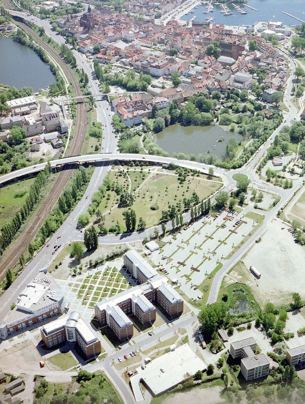 Waren - Müritz / MV von oben - Hotelneubau in Waren - Müritz.