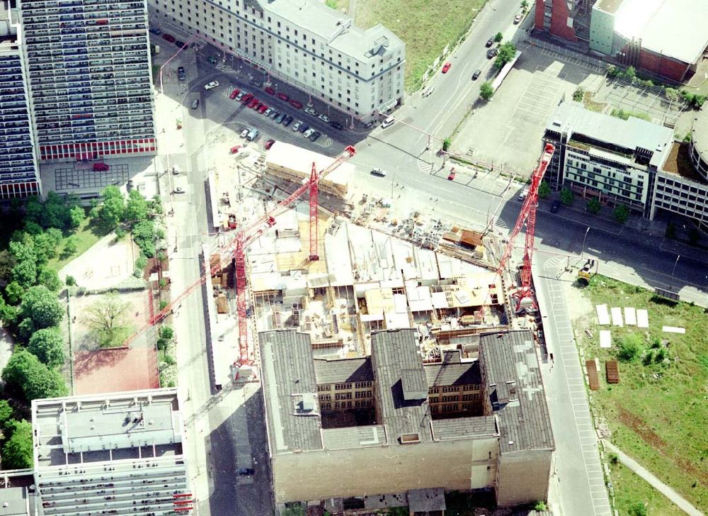 Luftbild Berlin - Hotelneubau an der Zimmerstraße in Berlin - Mitte 09.05.2002