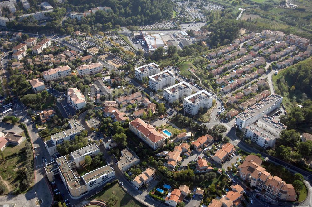 Luftaufnahme Cannes - Hotels im Vorort Ranguin von Cannes Frankreich