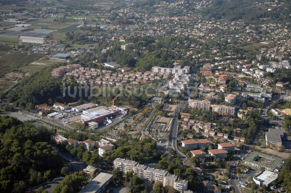 Cannes aus der Vogelperspektive: Hotels im Vorort Ranguin von Cannes Frankreich