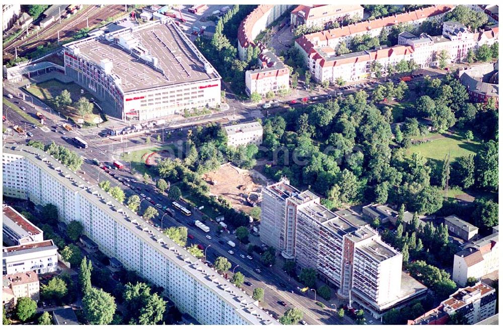 Luftbild Berlin - HOWOGE-Abriss Frankfurter Allee