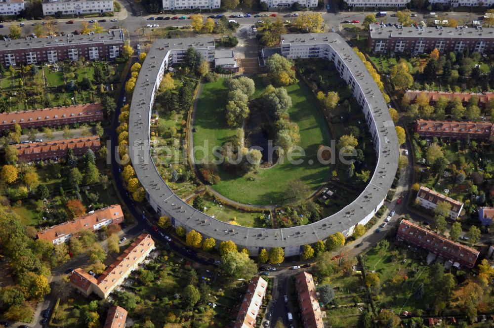 Berlin von oben - Hufeisensiedlung in Berlin Britz