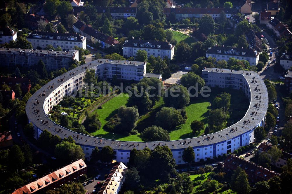 Luftaufnahme Berlin - Hufeisensiedlung Britz