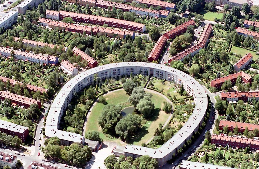 Luftbild Berlin Neukölln - 09.08.1995 Hufeisensiedlung (Wohngebiet Berlin Tempelhof / Neukölln)