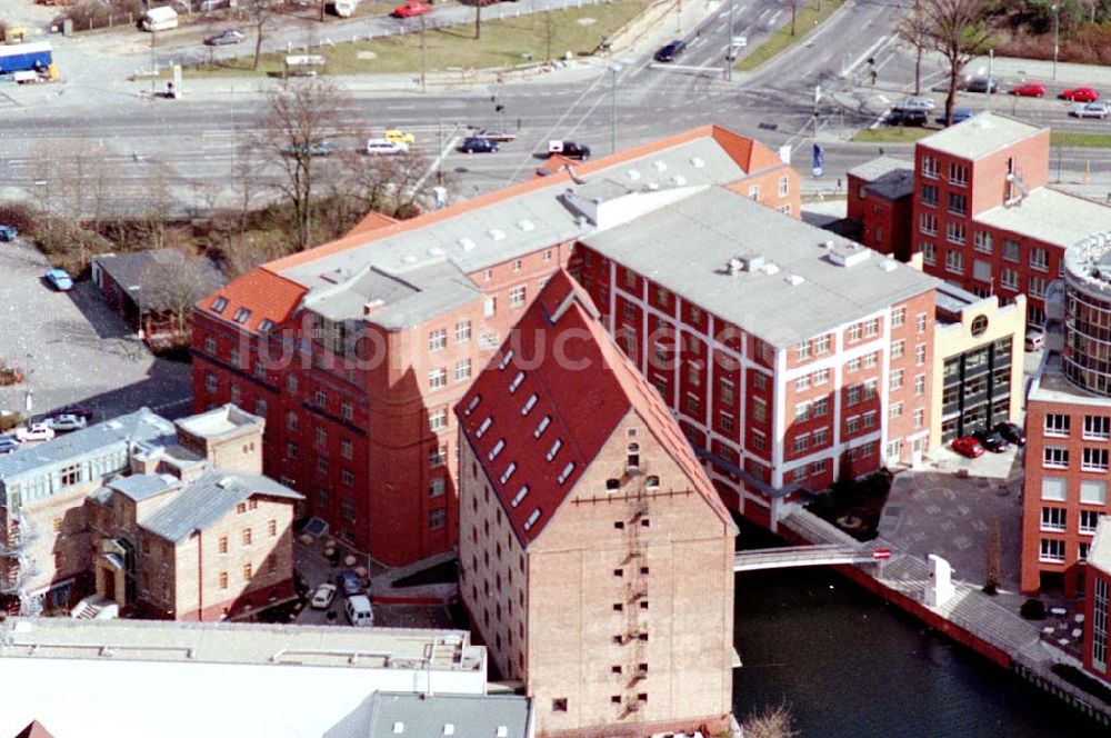 Berlin von oben - 24.02.1995 Humboldt Mühle Berlin Tegel