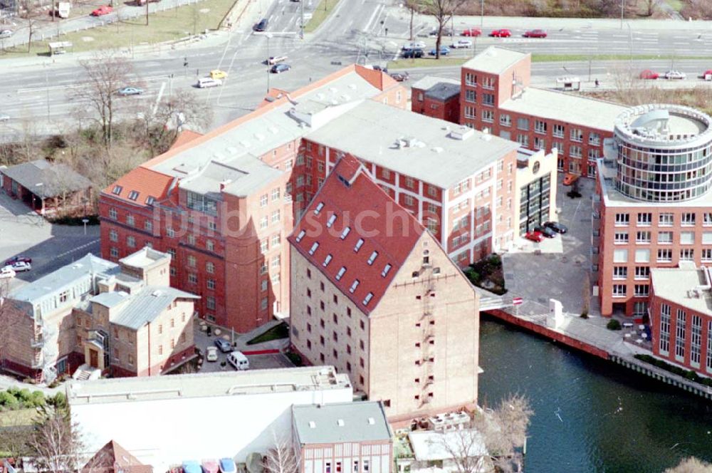 Berlin von oben - 24.02.1995 Humboldt Mühle Berlin Tegel