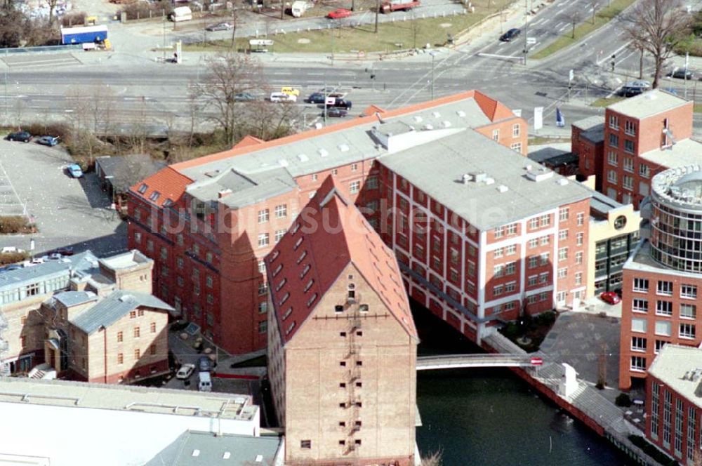 Berlin von oben - 24.02.1995 Humboldt Mühle Berlin Tegel